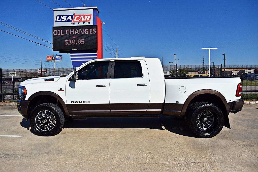 2019 RAM 3500 Image 11