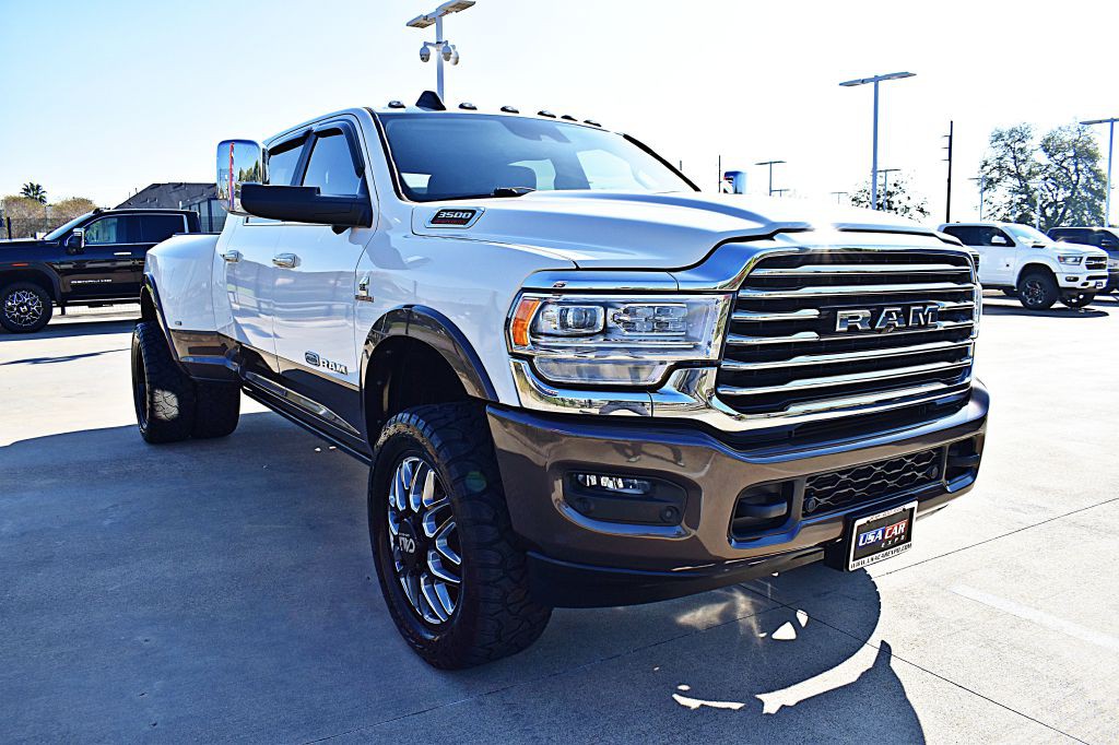 2019 RAM 3500 Image 16