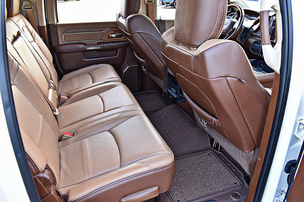 2019 RAM 3500 Image 23