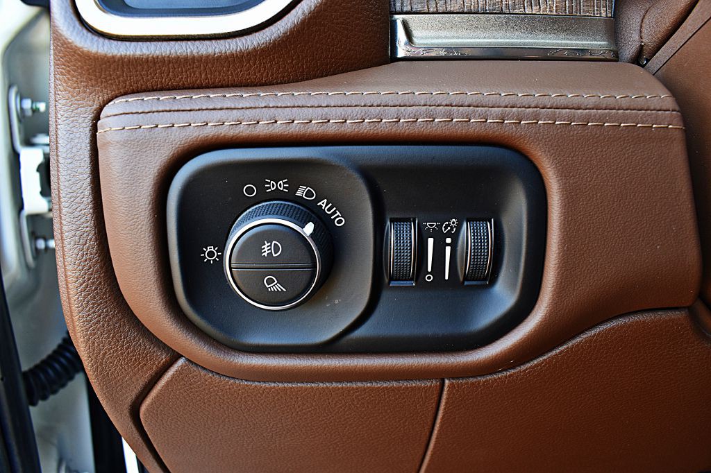 2019 RAM 3500 Image 46