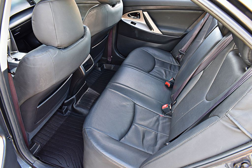 2009 Toyota Camry Image 17