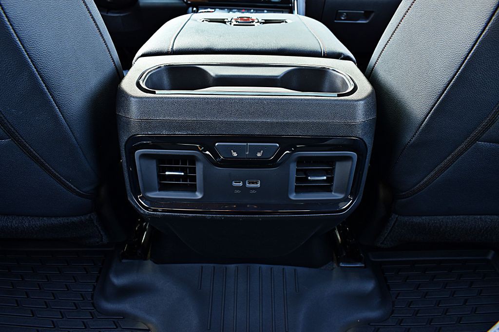 2024 GMC Sierra Image 35