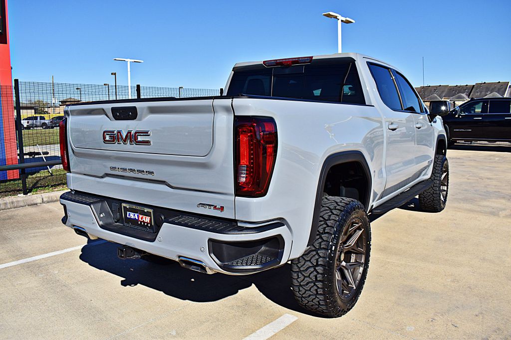 2025 GMC Sierra Image 8