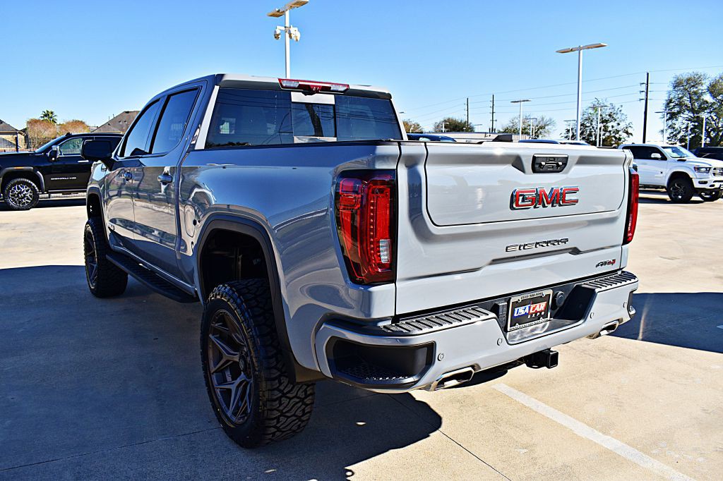 2025 GMC Sierra Image 9