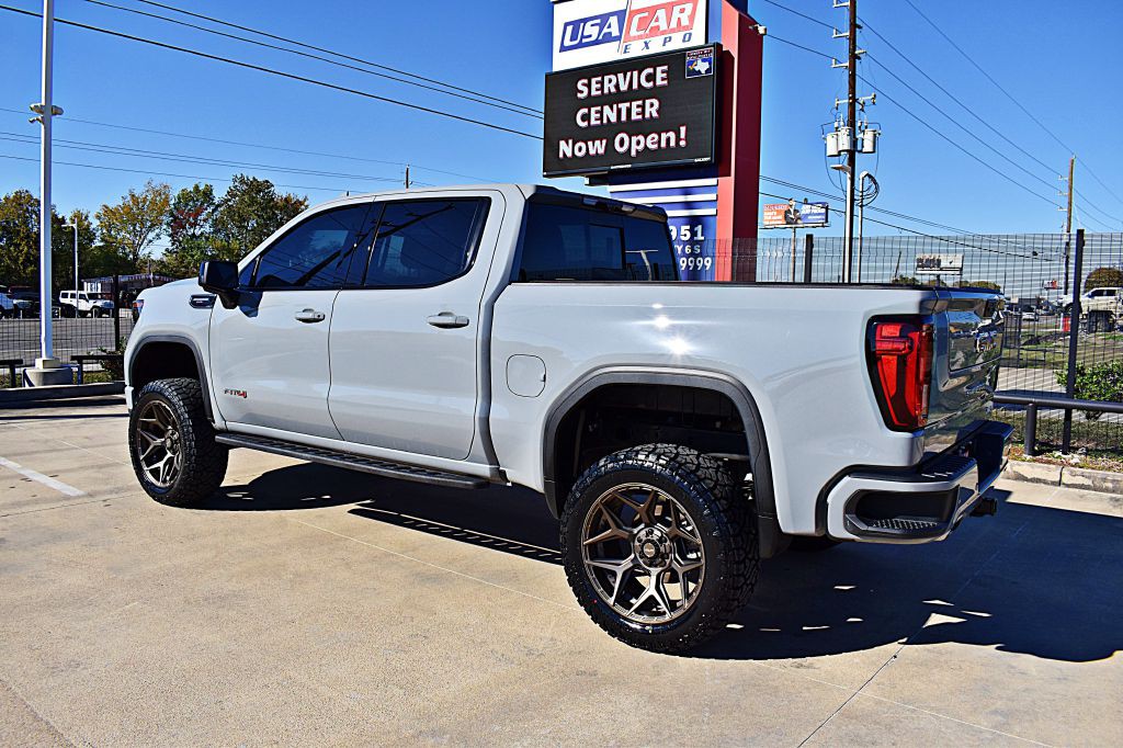 2025 GMC Sierra Image 10