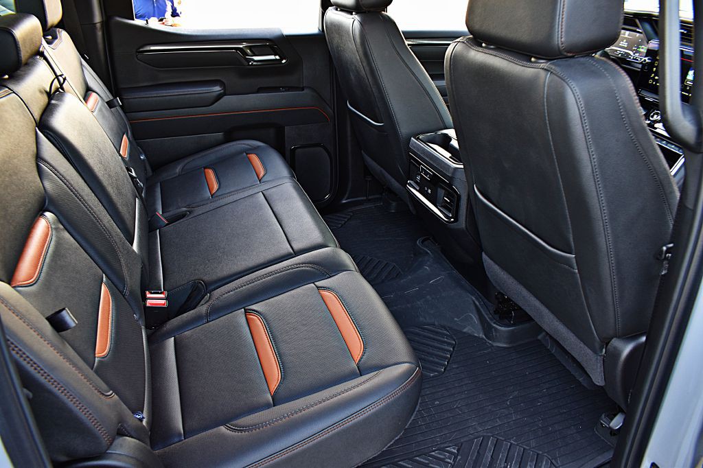 2025 GMC Sierra Image 21