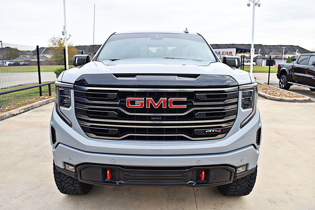 2025 GMC Sierra Image 13
