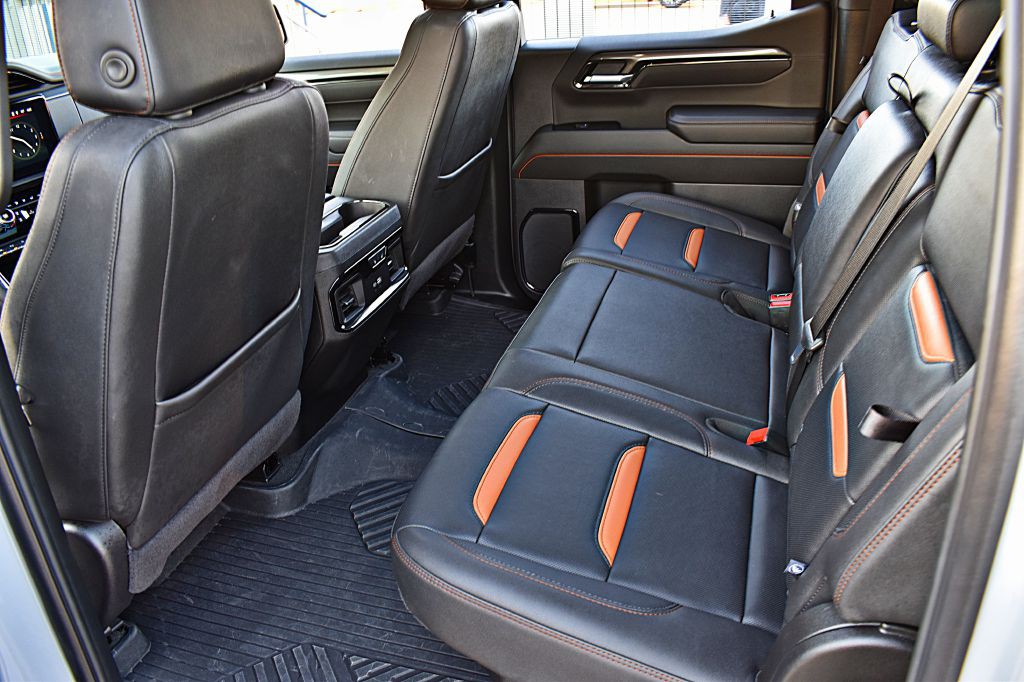 2025 GMC Sierra Image 18