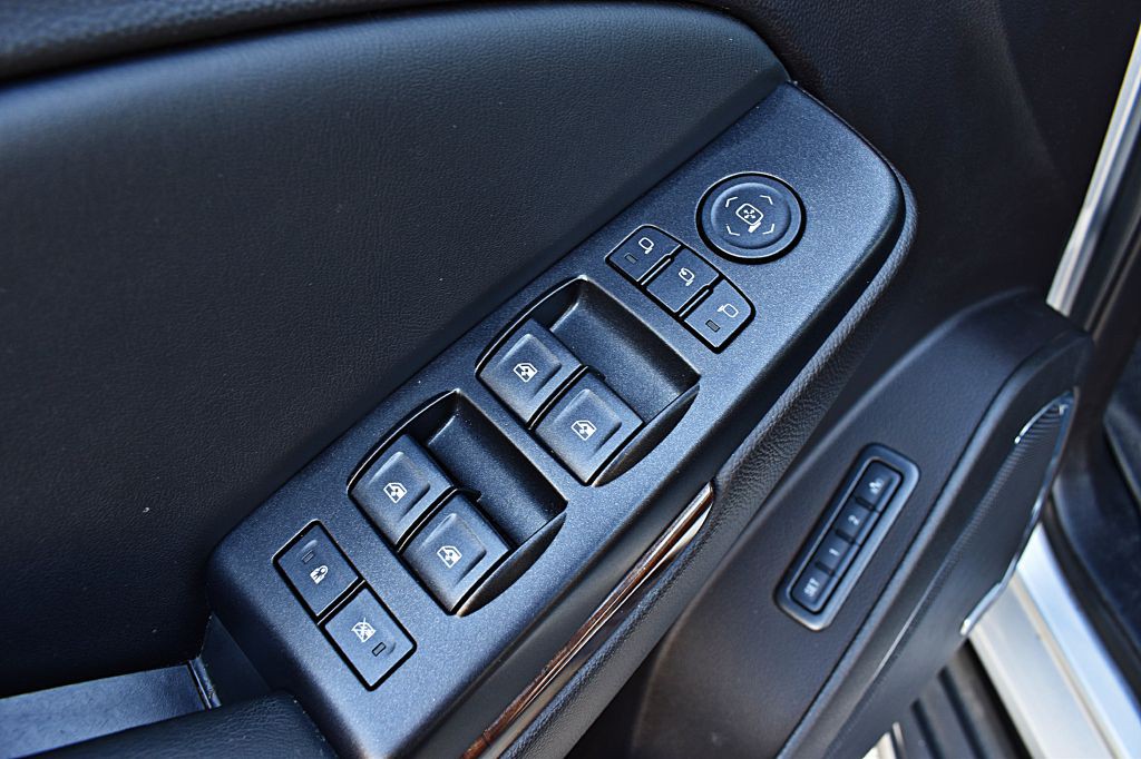 2016 Chevrolet Tahoe Image 46