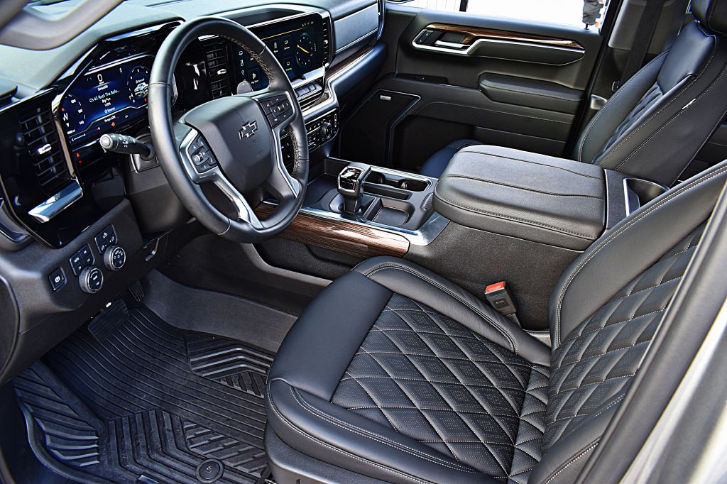 2025 Chevrolet Silverado 1500 Image 17