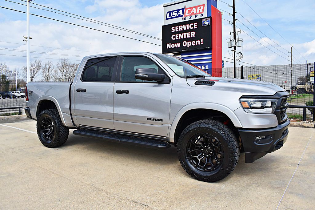 2024 RAM 1500 Image 3