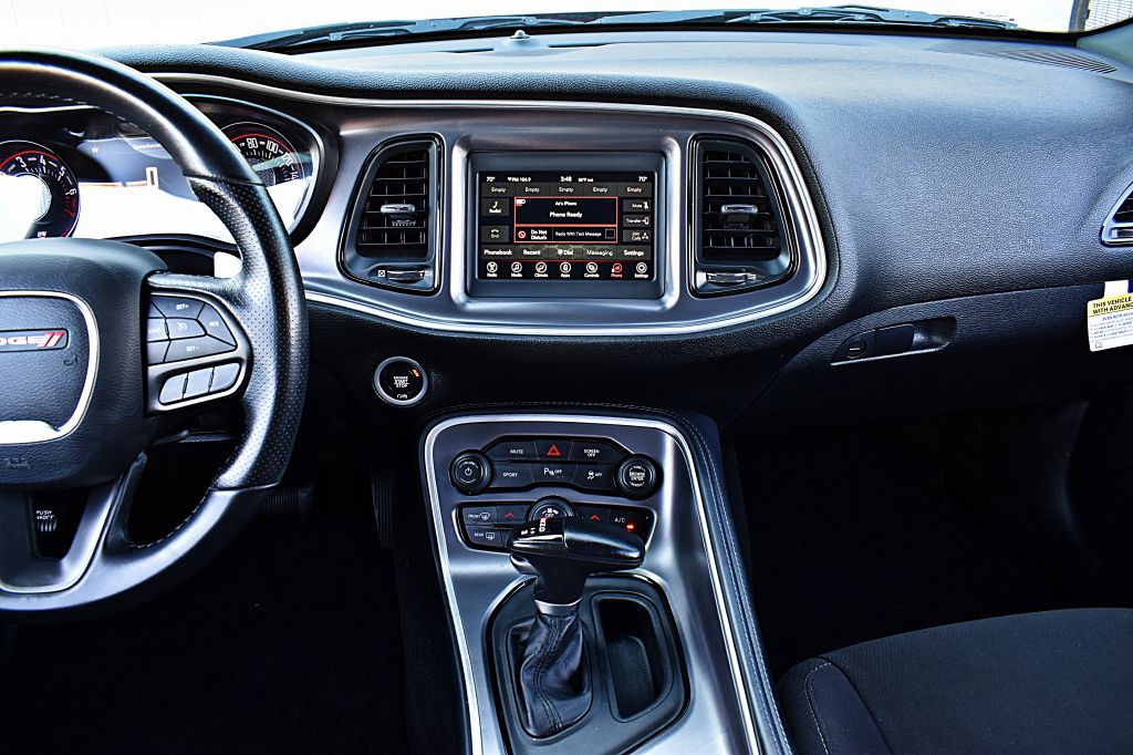 2021 Dodge Challenger Image 25