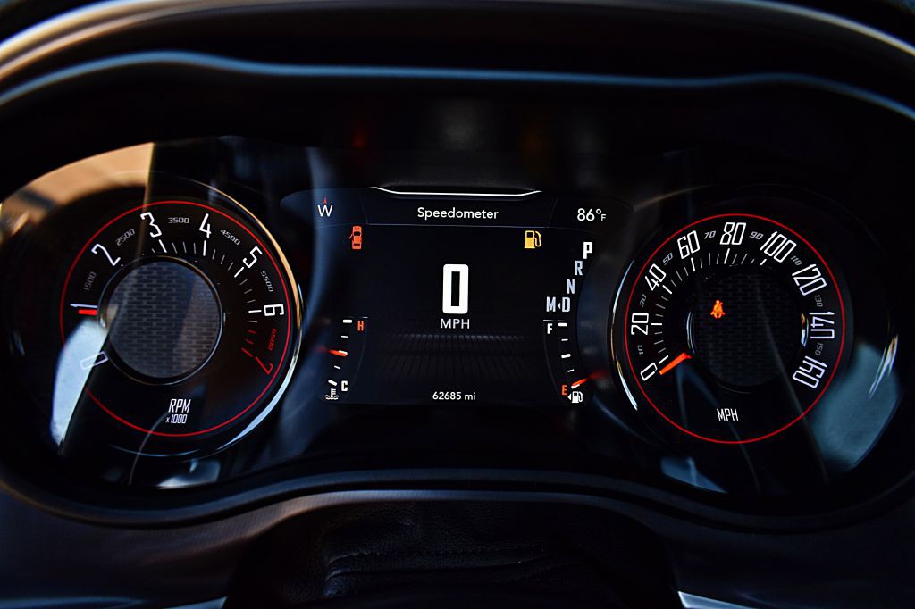 2021 Dodge Challenger Image 38