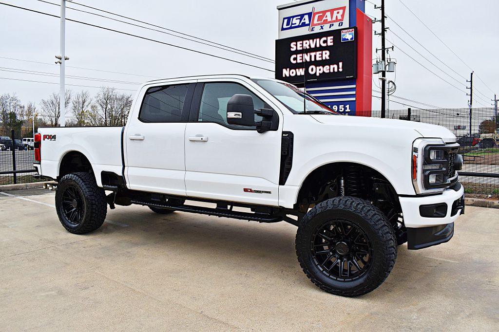 2023 Ford F-250 Image 3