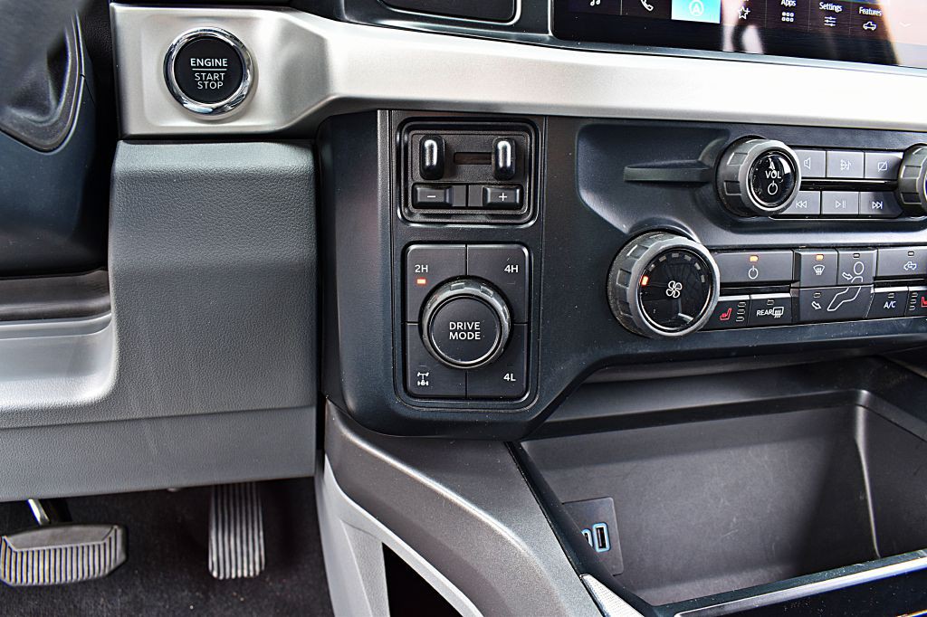 2023 Ford F-250 Image 38