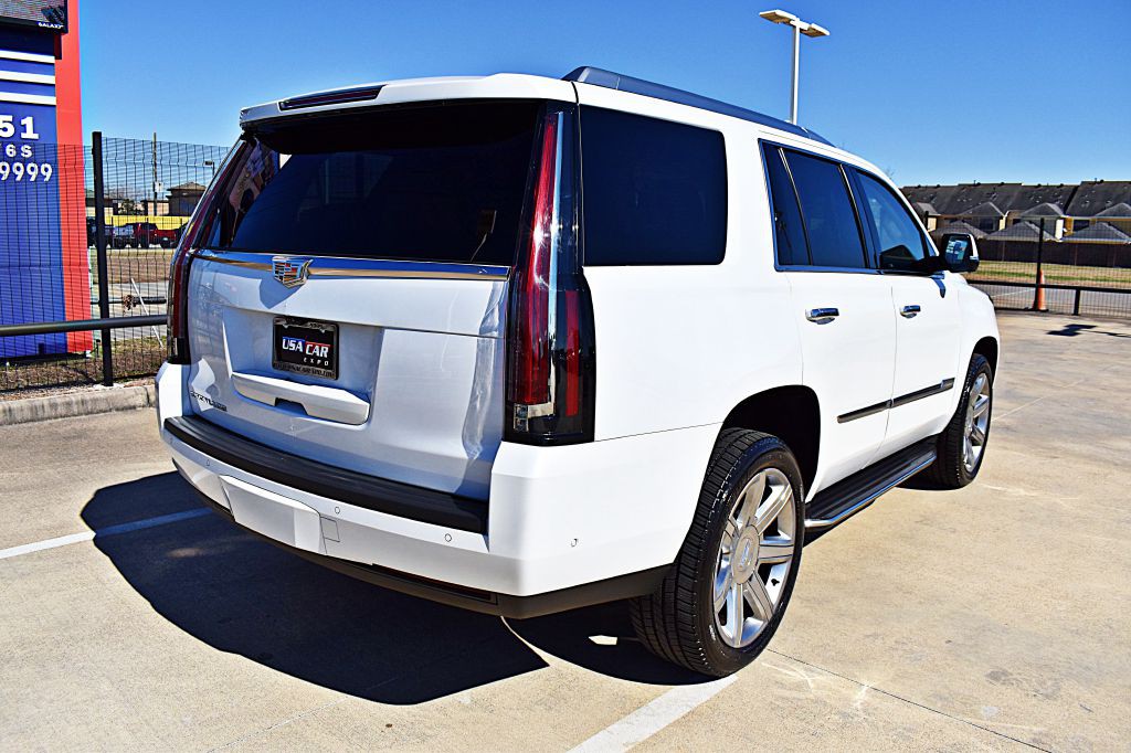 2017 Cadillac Escalade Image 7