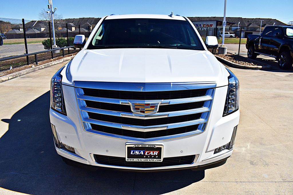 2017 Cadillac Escalade Image 12