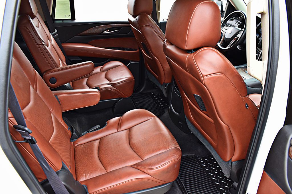 2017 Cadillac Escalade Image 23