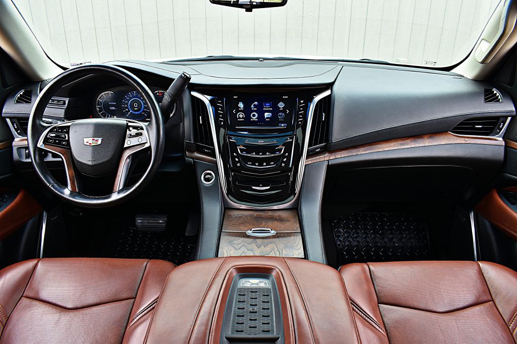 2017 Cadillac Escalade Image 26