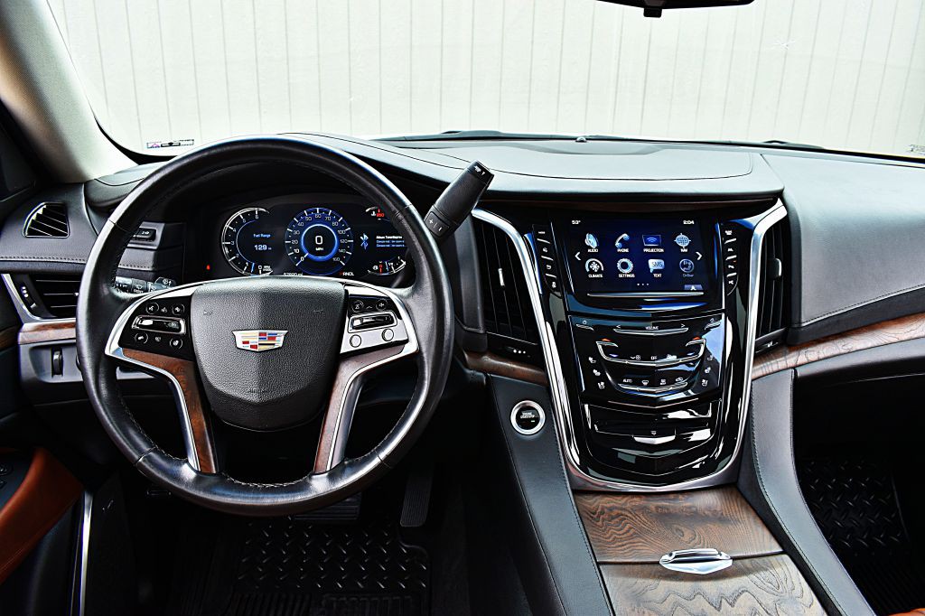 2017 Cadillac Escalade Image 27