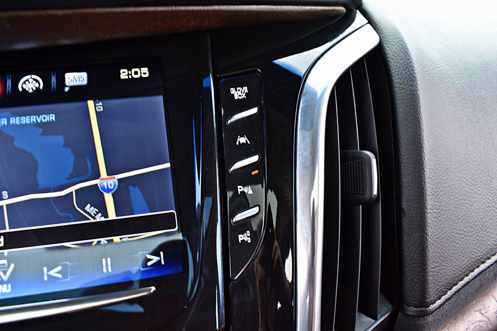 2017 Cadillac Escalade Image 35