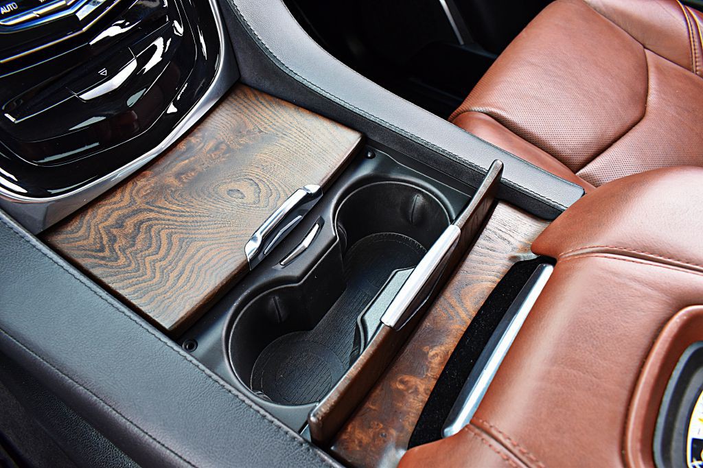 2017 Cadillac Escalade Image 39