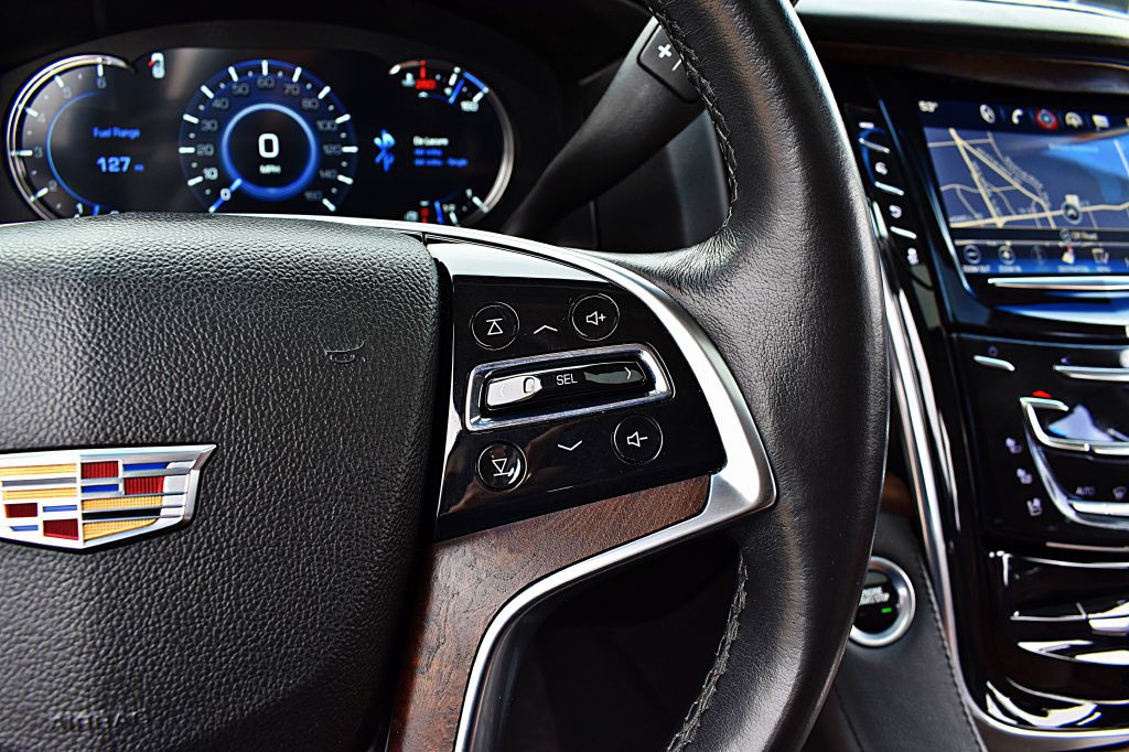 2017 Cadillac Escalade Image 46