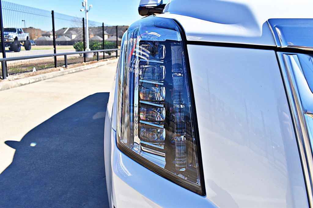 2017 Cadillac Escalade Image 57