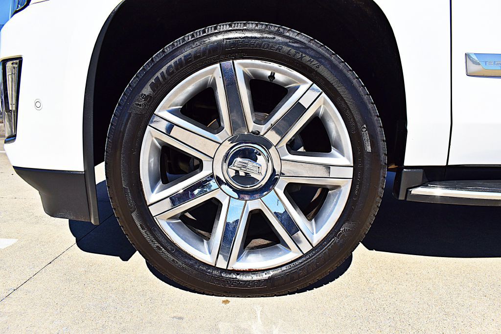 2017 Cadillac Escalade Image 59