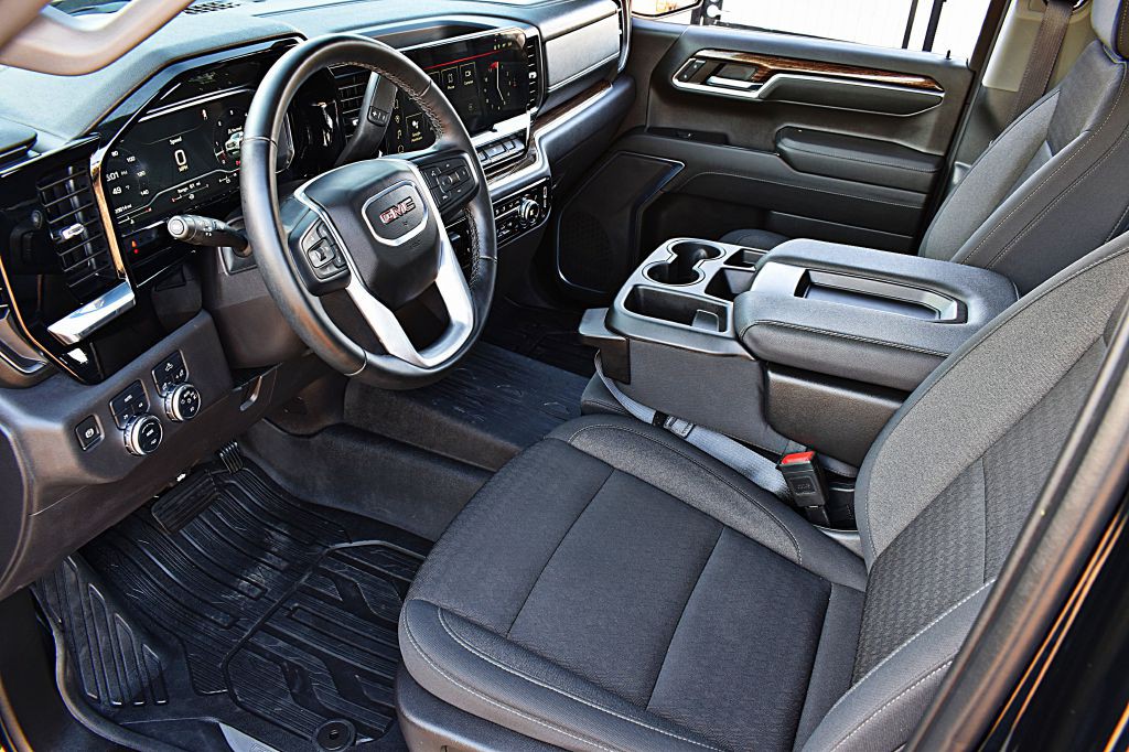 2024 GMC Sierra Image 17