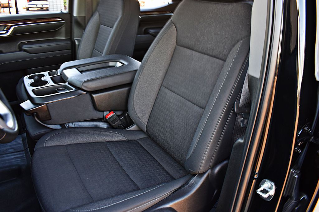 2024 GMC Sierra Image 18