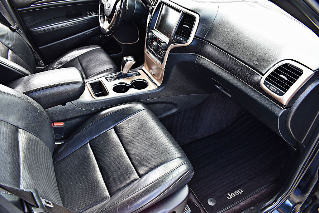 2016 Jeep Grand Cherokee Image 17