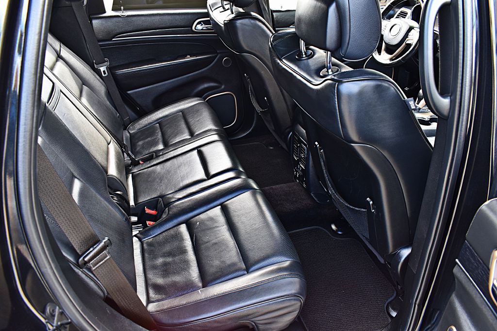 2016 Jeep Grand Cherokee Image 18