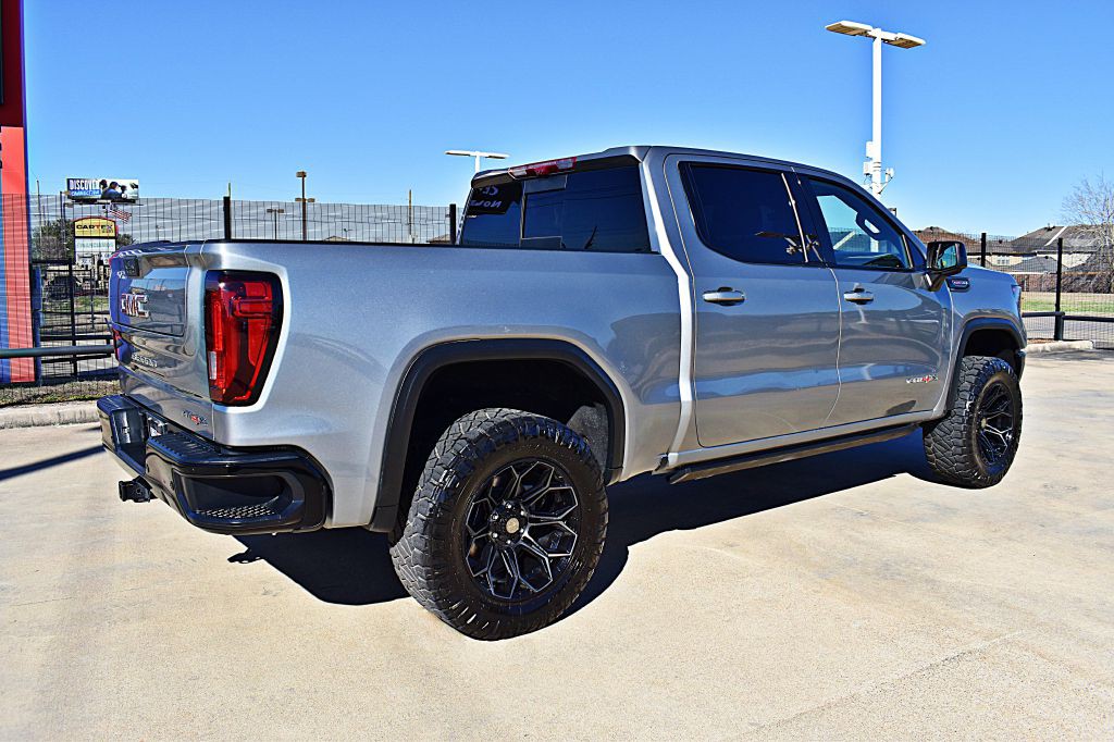 2024 GMC Sierra Image 5