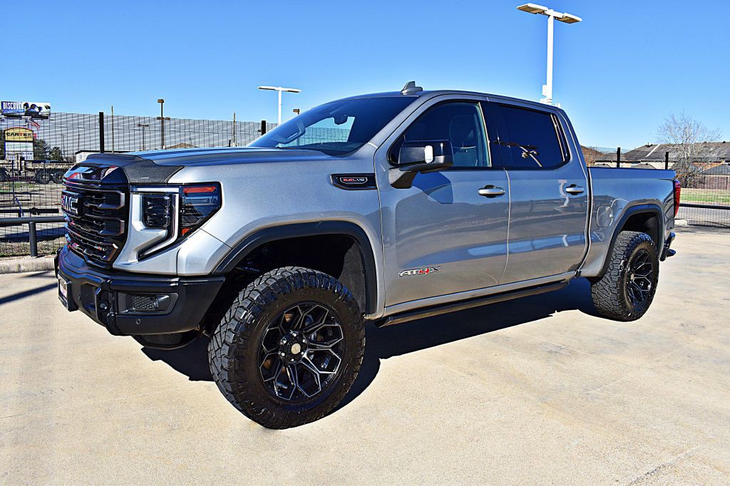 2024 GMC Sierra Image 12