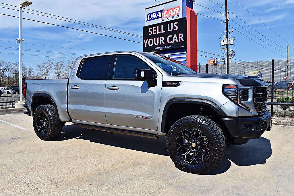 2024 GMC Sierra Image 3