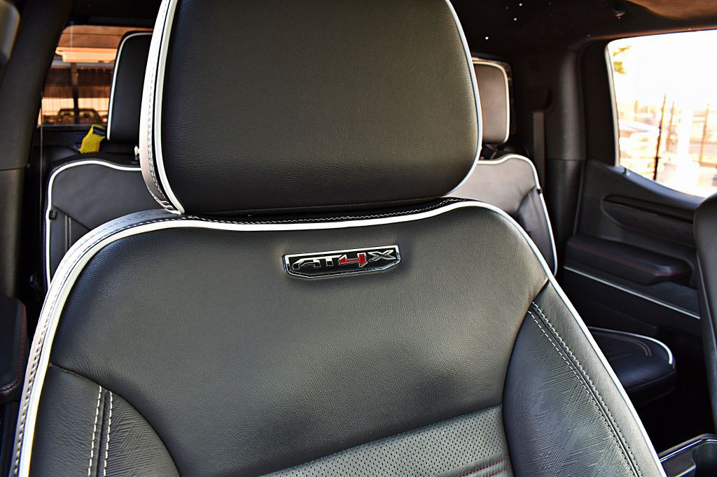 2024 GMC Sierra Image 23