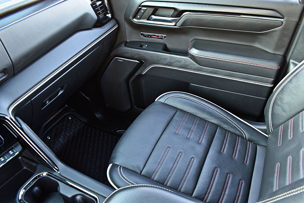 2024 GMC Sierra Image 36