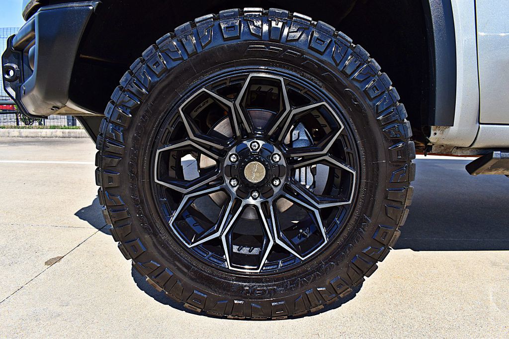 2024 GMC Sierra Image 50