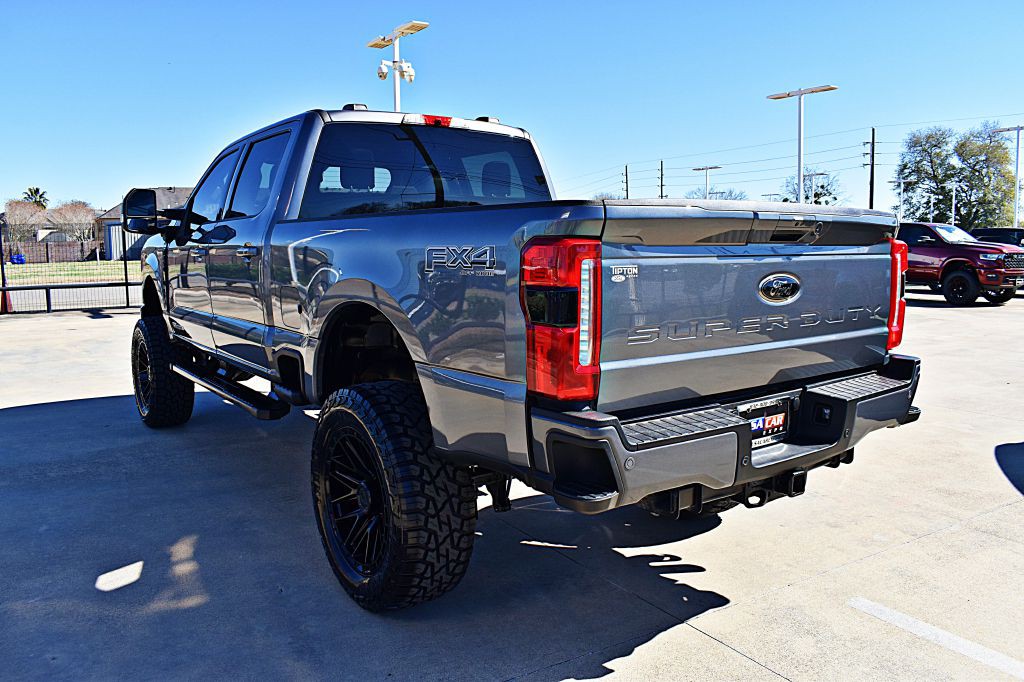 2025 Ford F-250 Image 9