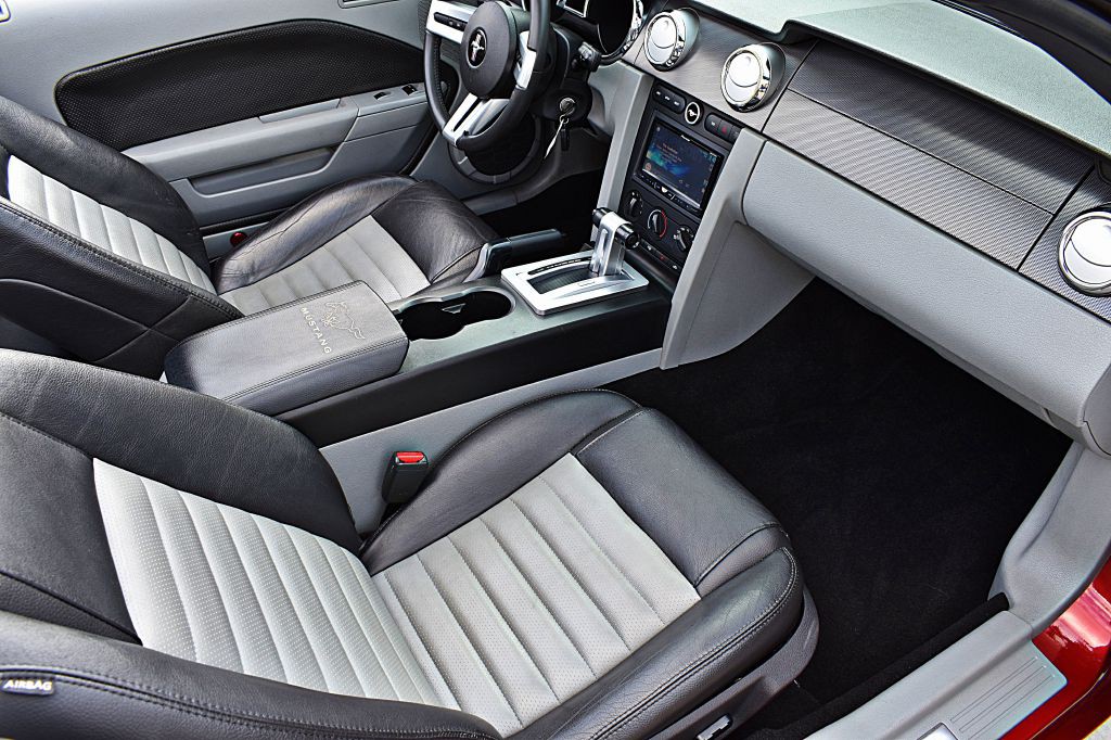 2008 Ford Mustang Image 19