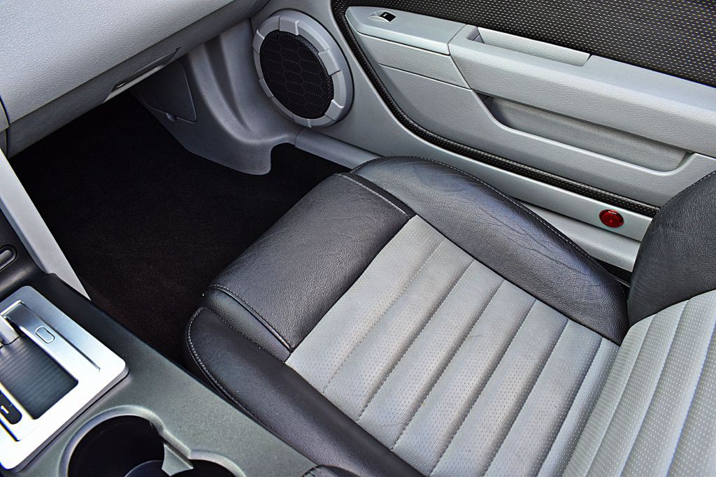 2008 Ford Mustang Image 30