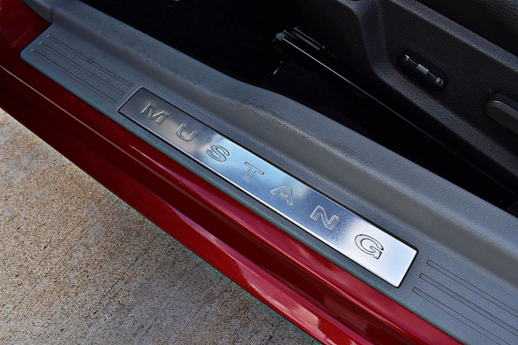 2008 Ford Mustang Image 37