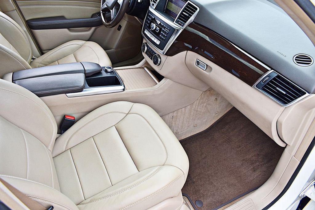 2012 Mercedes-Benz M-Class Image 20