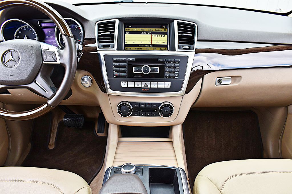 2012 Mercedes-Benz M-Class Image 27