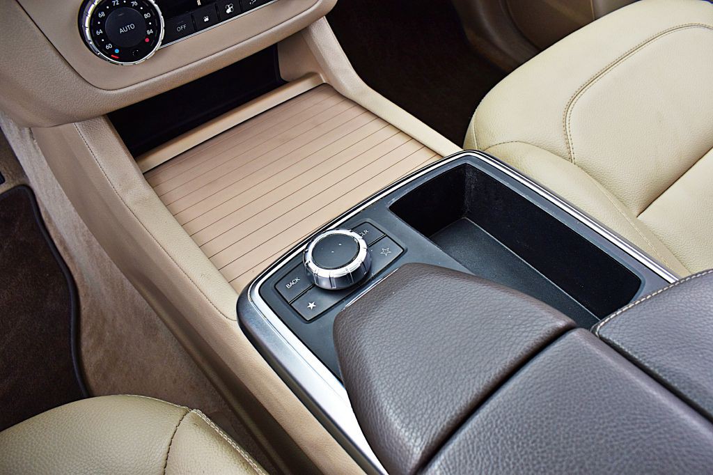 2012 Mercedes-Benz M-Class Image 33