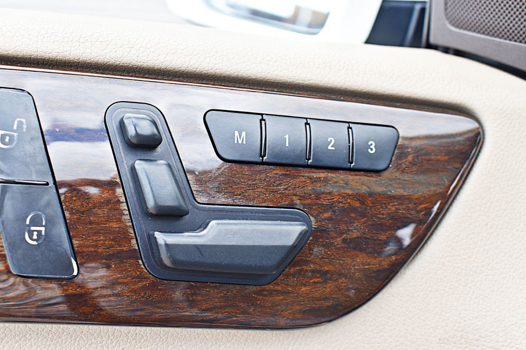 2012 Mercedes-Benz M-Class Image 39