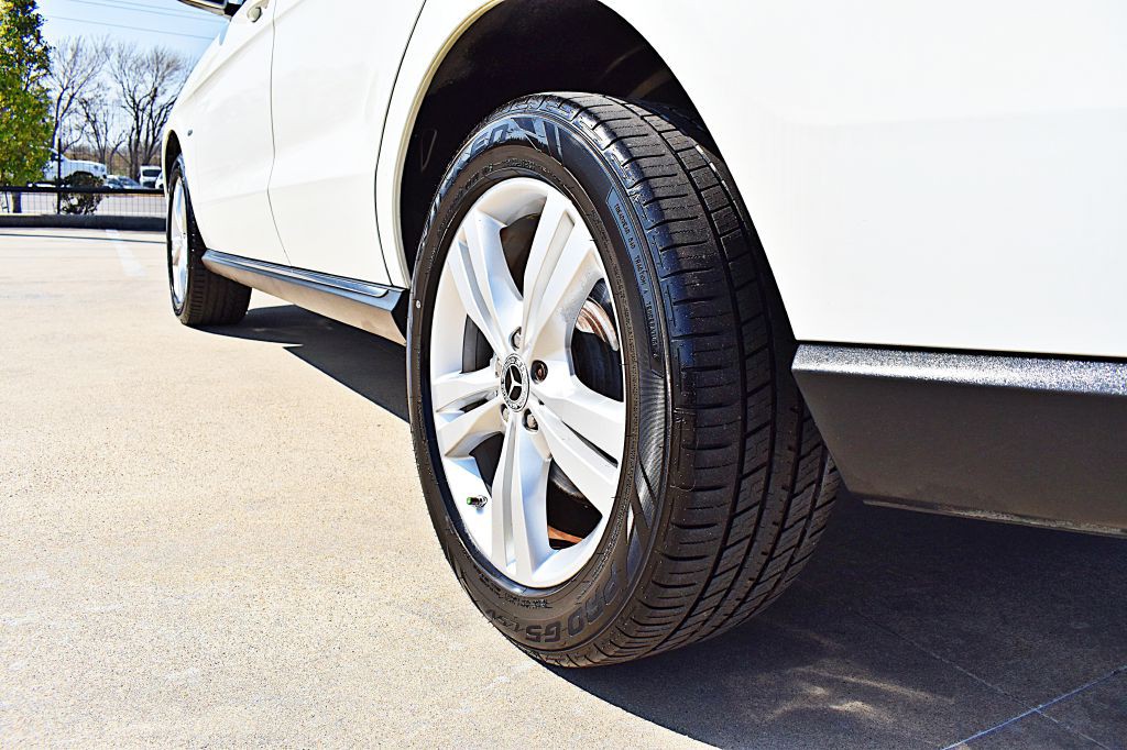 2012 Mercedes-Benz M-Class Image 45