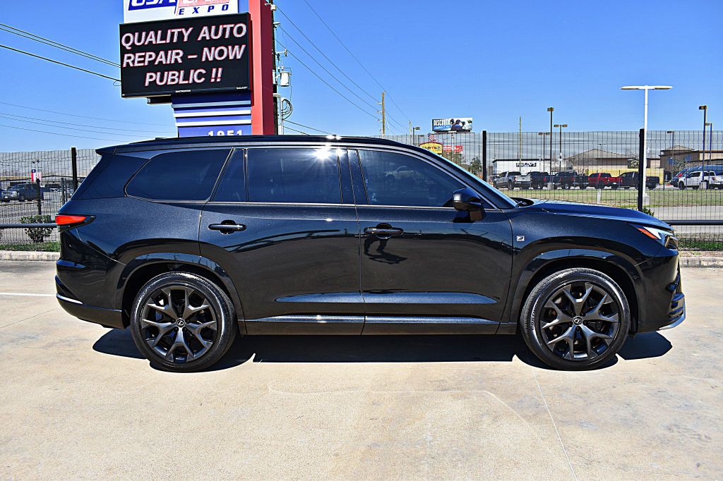 2024 Lexus TX Image 4