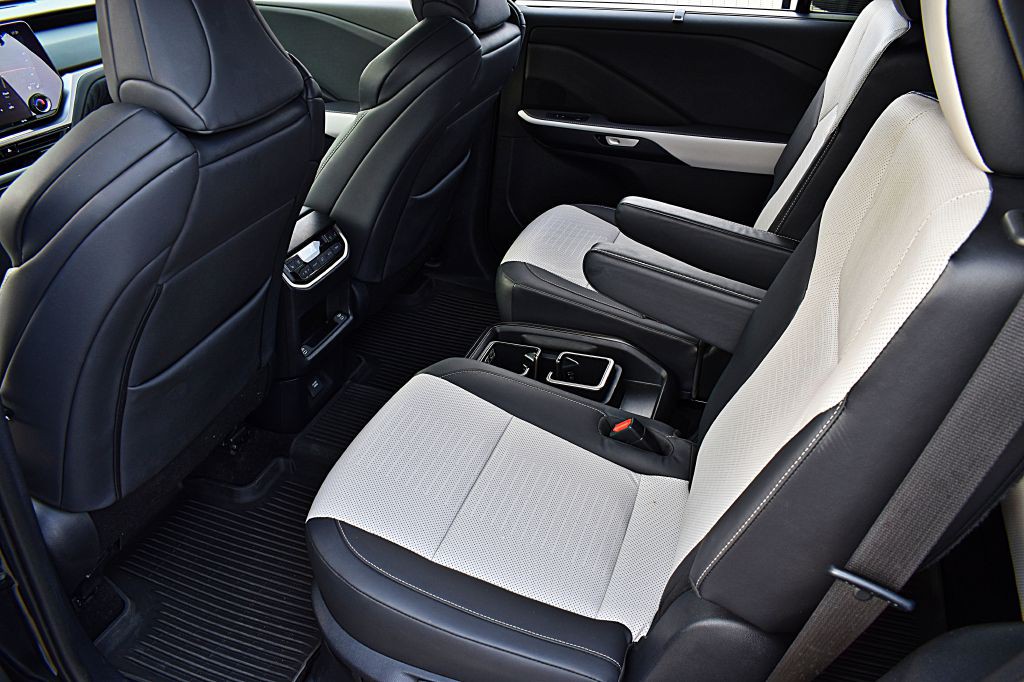 2024 Lexus TX Image 19